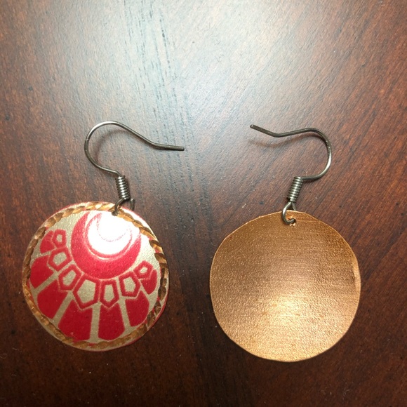 Earring - Picture 3 of 3